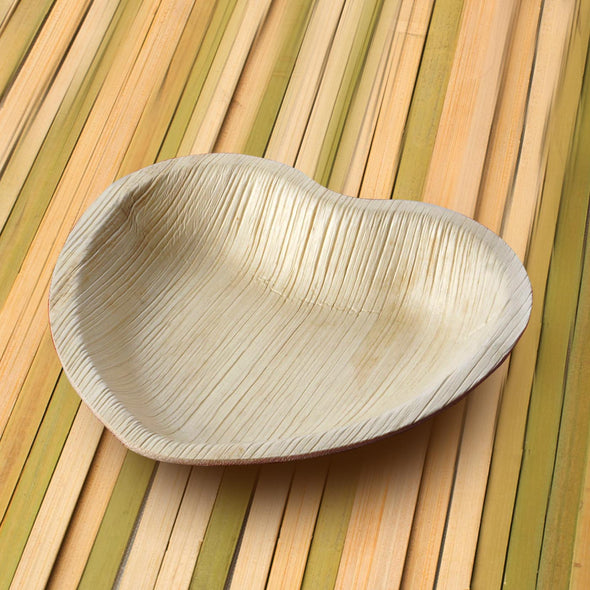 7" Heart Natural Palm Leaf Eco-Friendly Disposable Appetizer/Salad Plates